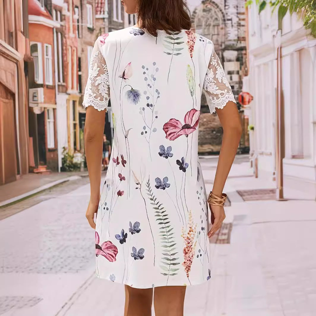 Robe tunique à imprimé floral pour femmes avec des manches en dentelle Chic und Stil