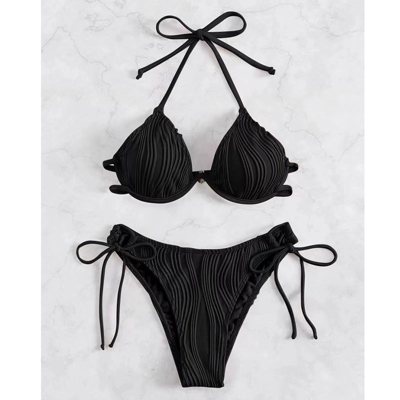 Bikini triangle femme en look côtelé structuré avec des liens latéraux Chic und Stil