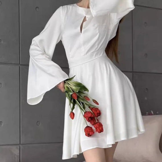 Femmes Robe portefeuille élégante avec des manches évasées et un décolleté profond Chic und Stil
