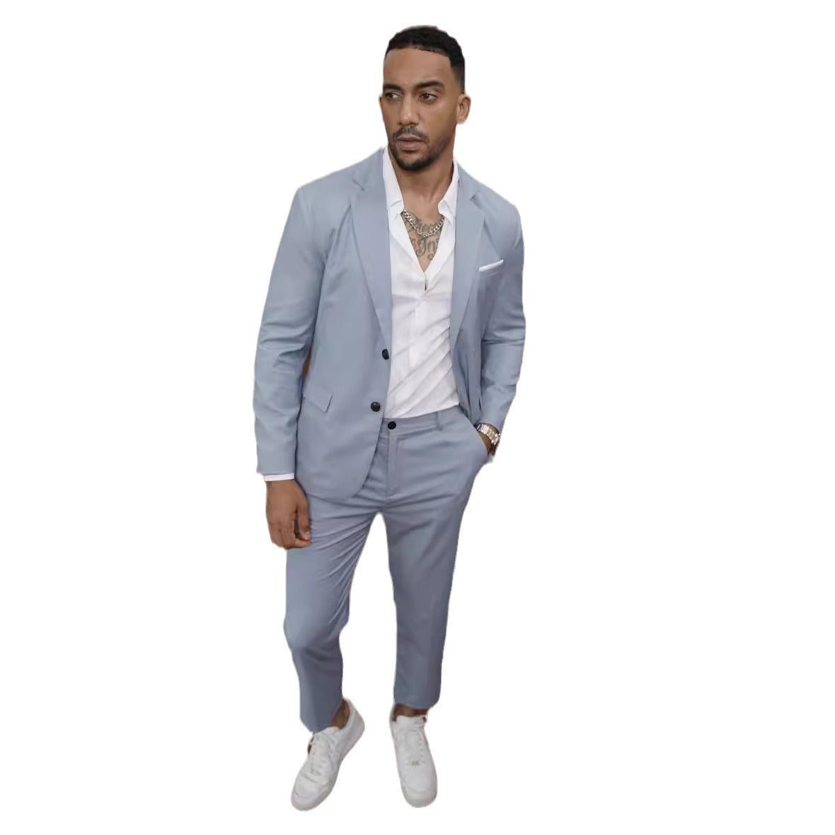 Costume élégant pour homme avec une coupe légère et un col étroit Chic und Stil