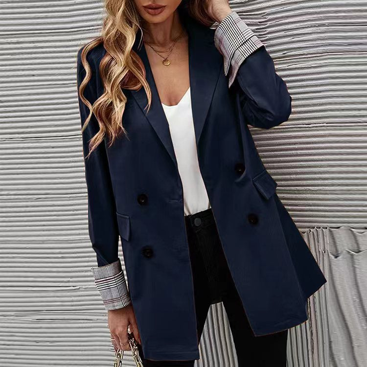 Veste de mode pour femmes avec double rangée de boutons et détails élégants Chic und Stil