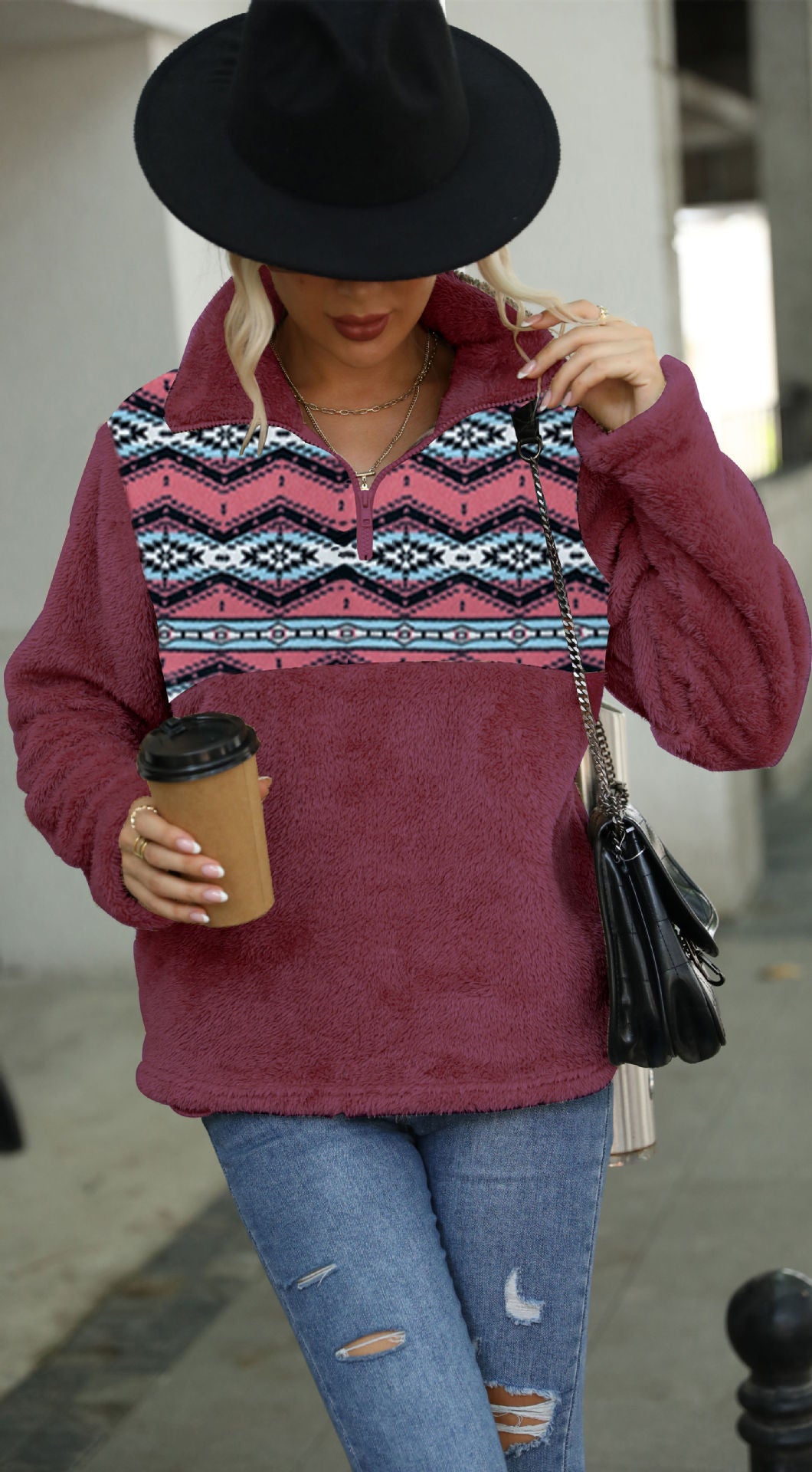 Pull fleece pour femmes avec fermeture éclair décorative et motif moderne Chic und Stil