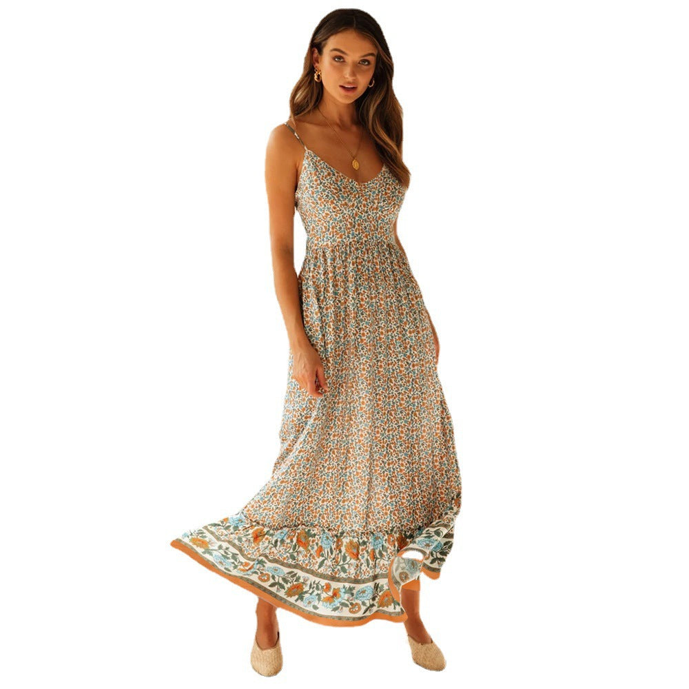 Robe maxi dames avec motif floral et design délicat de bretelles spaghetti Chic und Stil