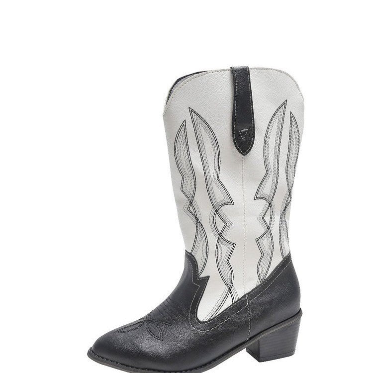 Ladies' cowboy boots with an elegant chic and stylish stitch pattern