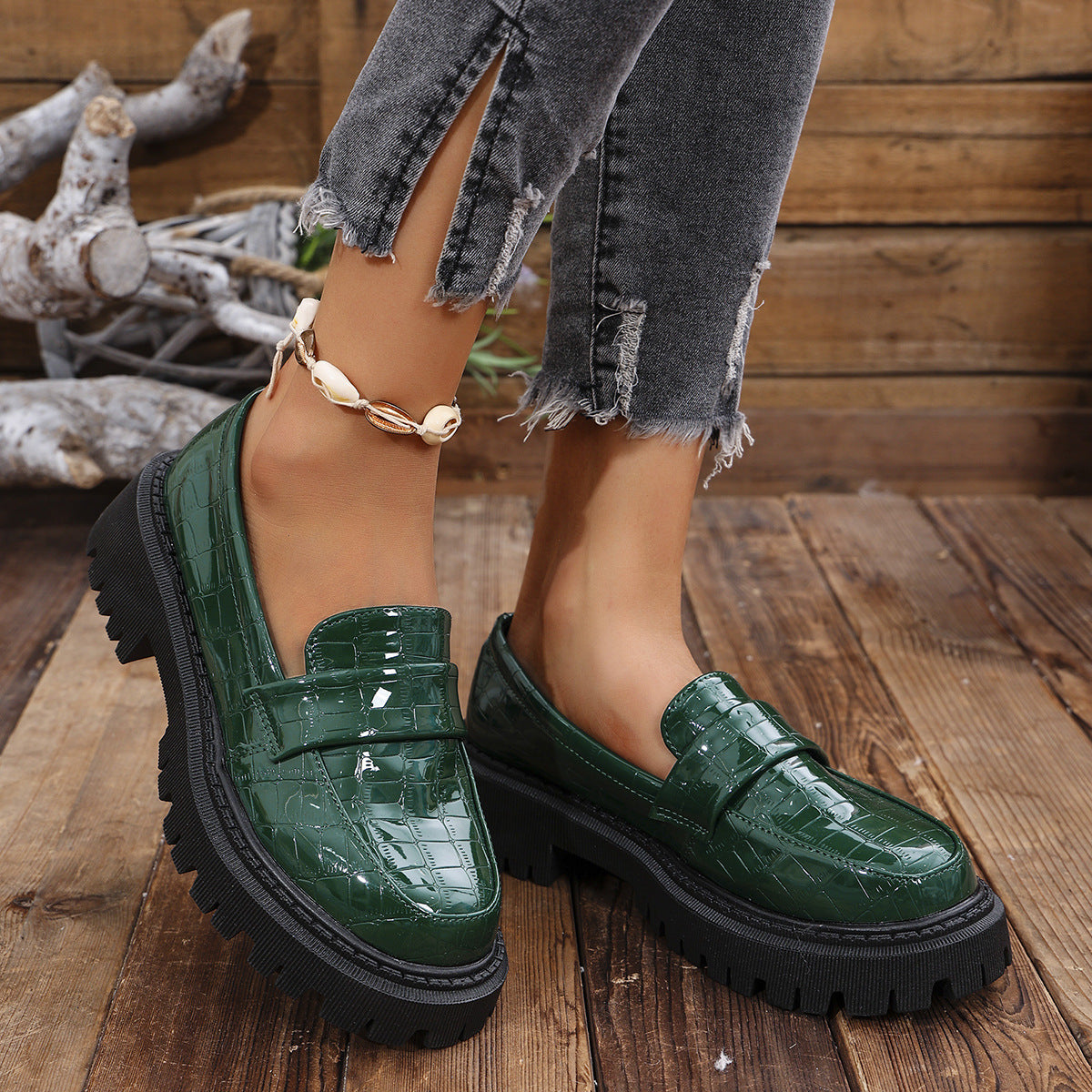 Mocassins pour femmes avec un design croco moderne et un profil robuste Chic und Stil