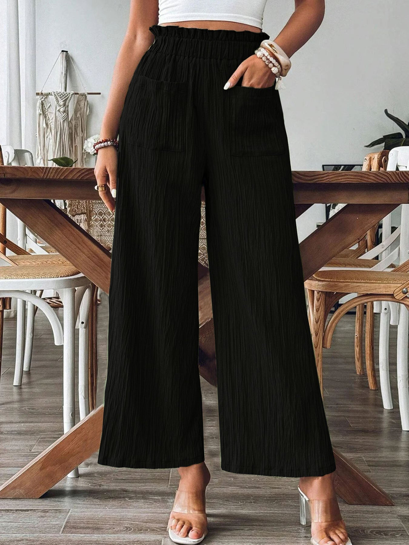 Casual and lightweight palazzo pants for women with elastic waistband and practical pockets Chic and Style