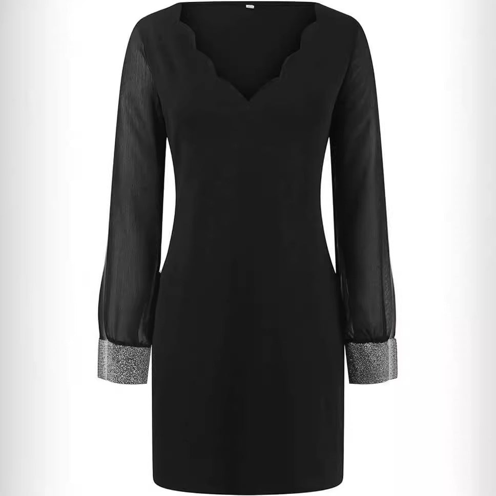Robe mini élégante pour femmes à décolleté en V avec manches transparentes et accents en strass Chic und Stil