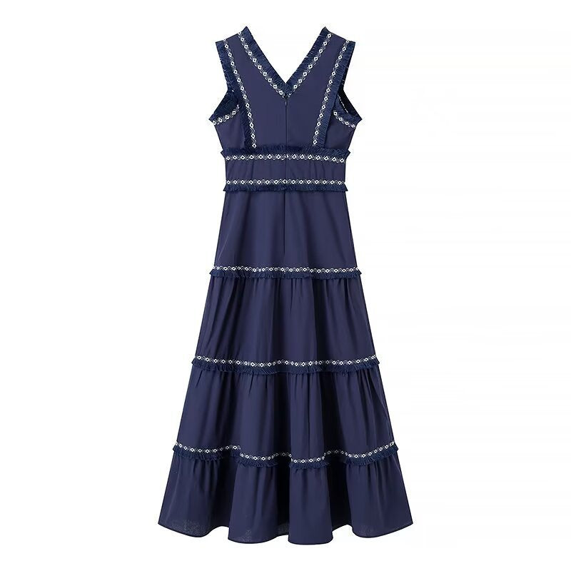 Robe maxi femme avec un élégant décolleté en V et des détails en volants Chic und Stil