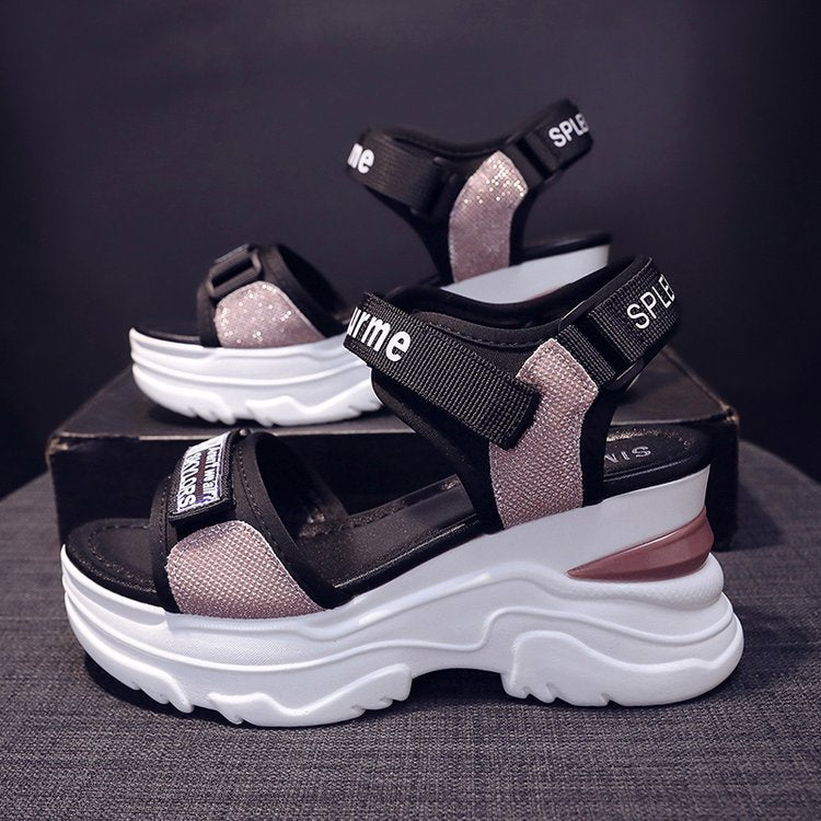 Sandales Sportives pour Femmes avec Design de Sangle Scintillante Chic und Stil
