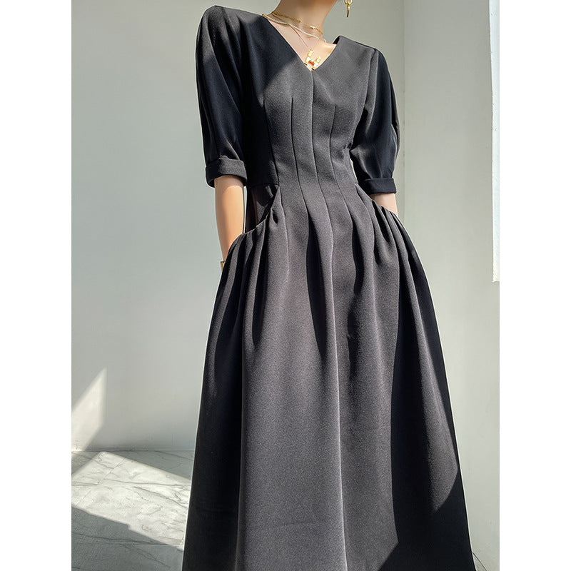 Robe midi élégante à manches bouffantes et col V Chic und Stil