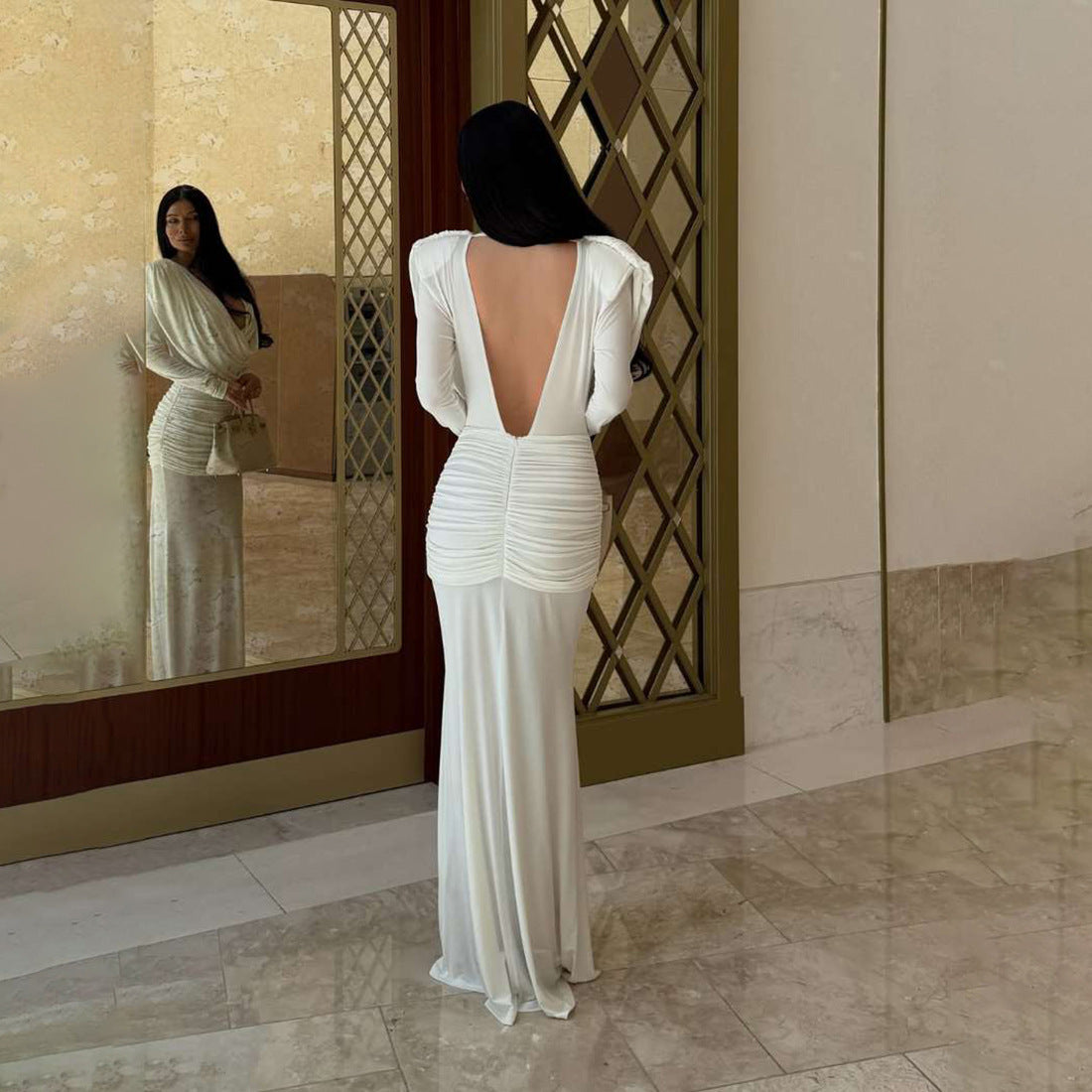 Robe longue élégante pour femmes avec un design drapé raffiné Chic und Stil