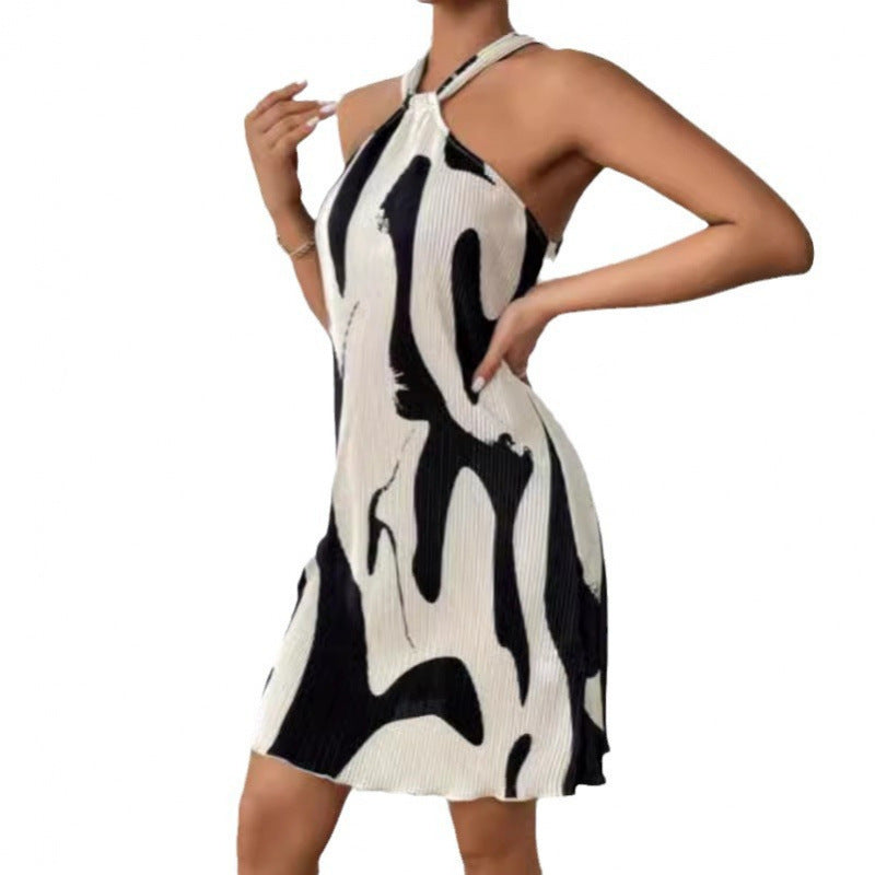 Robe courte mode pour femmes avec un design de dos nu raffiné Chic und Stil