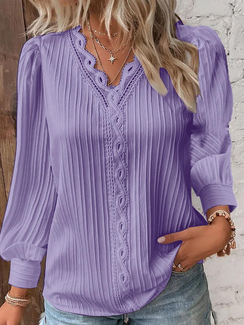 Chemisier femme avec un design plissé raffiné et des accents en dentelle élégants Chic und Stil