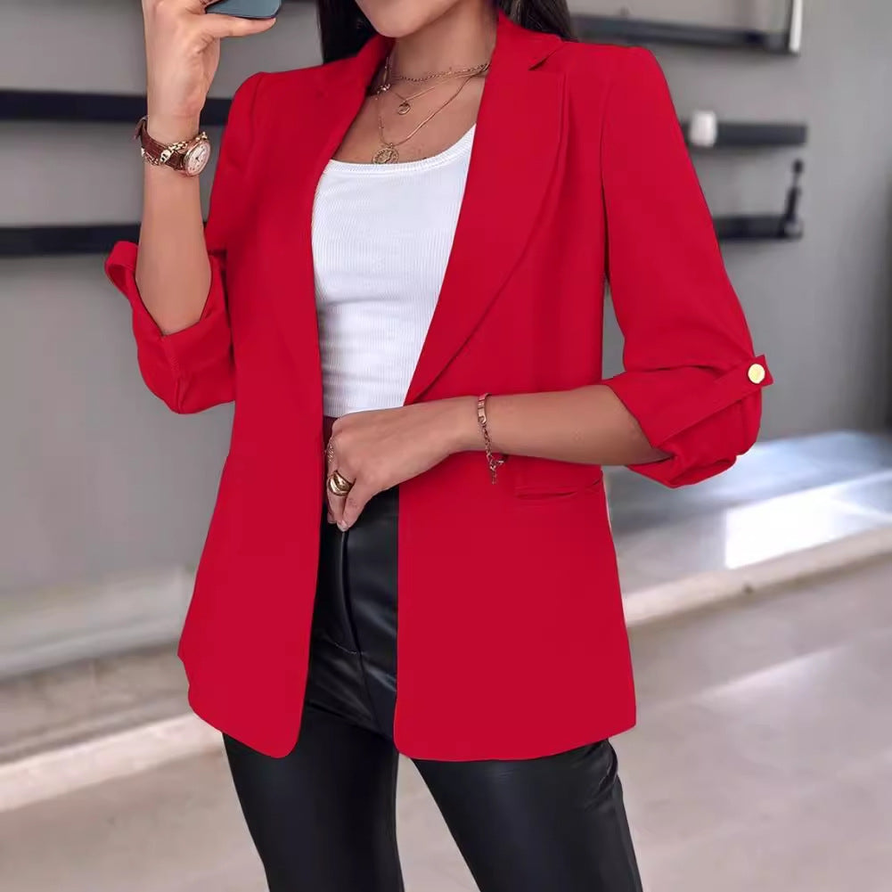Blazer féminin tendance avec manches retroussées et poches pratiques Chic und Stil