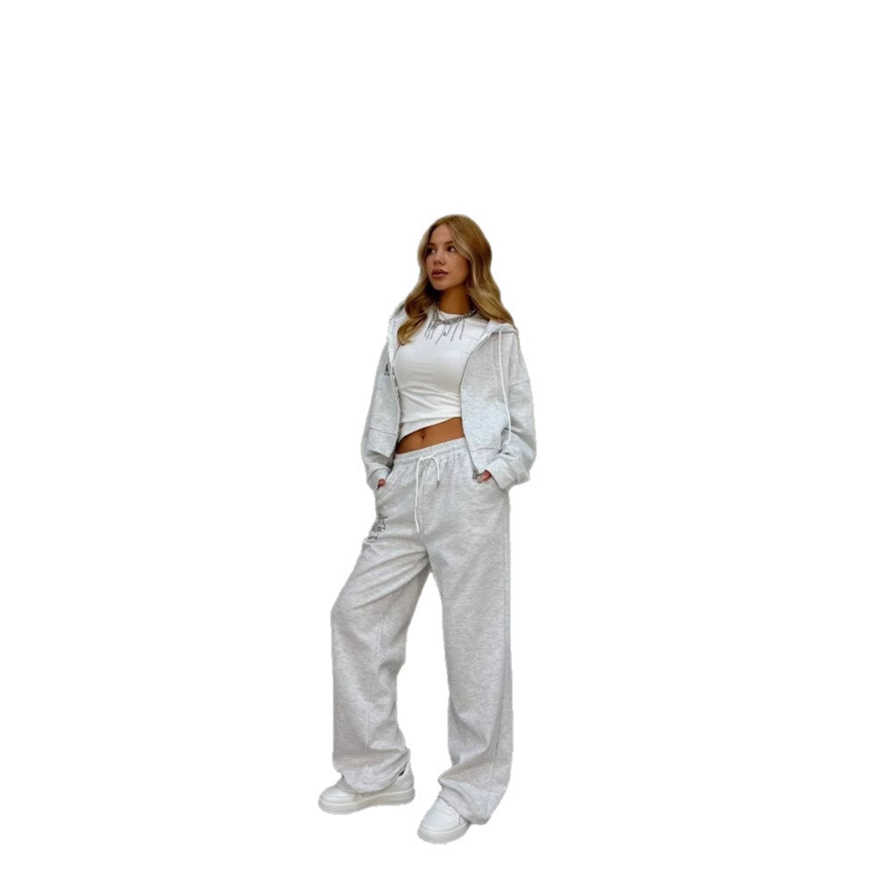 Casual set for women with cropped hoodie jacket and comfortable jogger pants Chic and Style