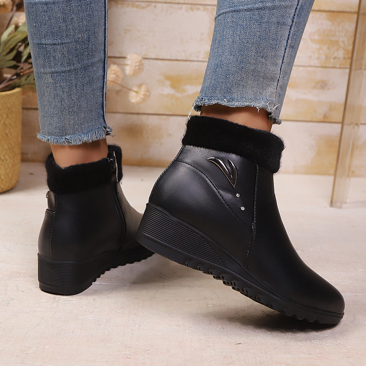 Bottes à talon compensé pour femmes avec doublure intérieure douce et fermeture éclair à la mode Chic und Stil