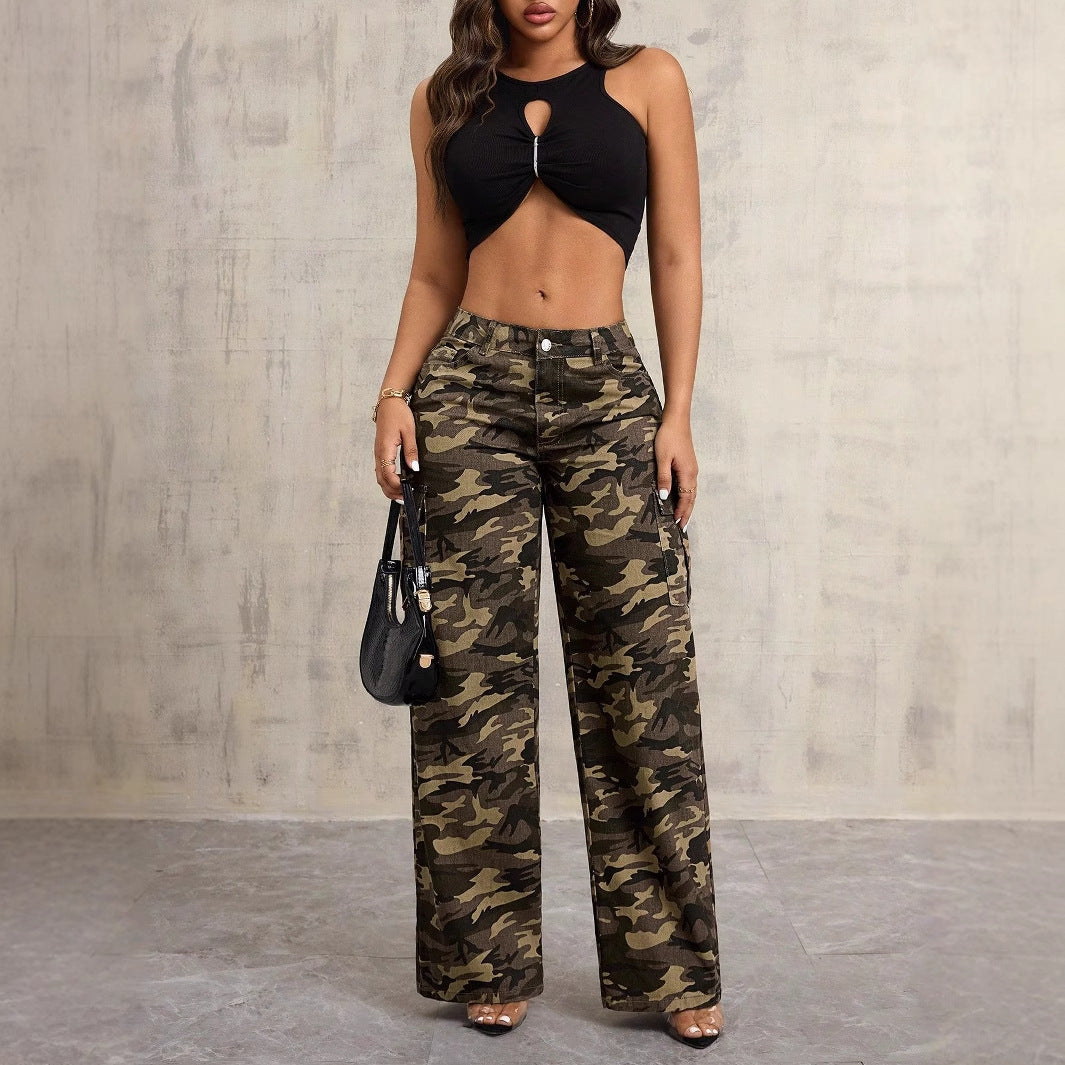 Pantalon cargo pour femmes à coupe ample avec motif camouflage et taille haute Chic und Stil