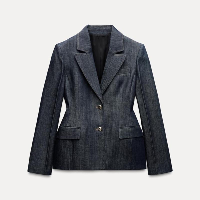 Blazer en jean pour femme au look moderne avec une coupe ajustée et des poches pratiques Chic und Stil