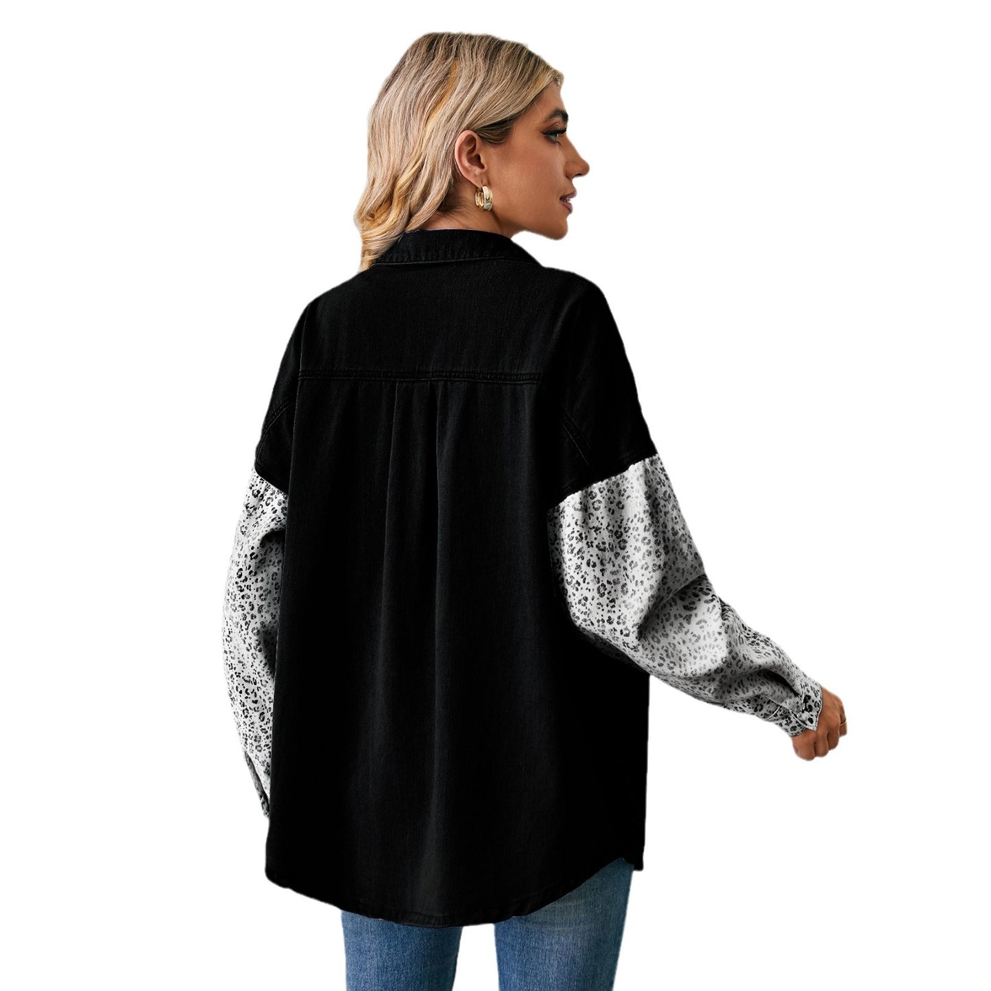 Veste en jean décontractée pour femmes avec des manches à imprimé animal contrastant Chic und Stil