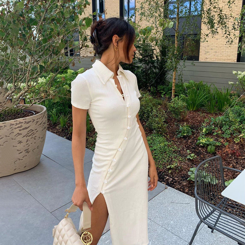 Robe midi à manches courtes, boutonnée, avec fente sur le côté Chic und Stil