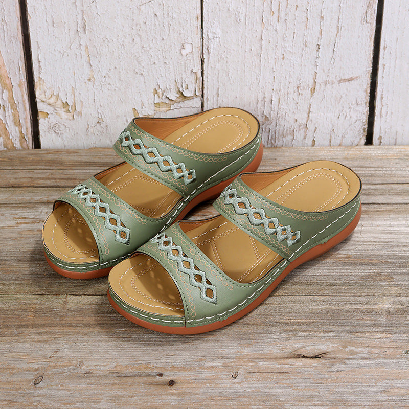 Sandales confortables pour femmes avec sangles réglables et semelle ergonomique Chic und Stil