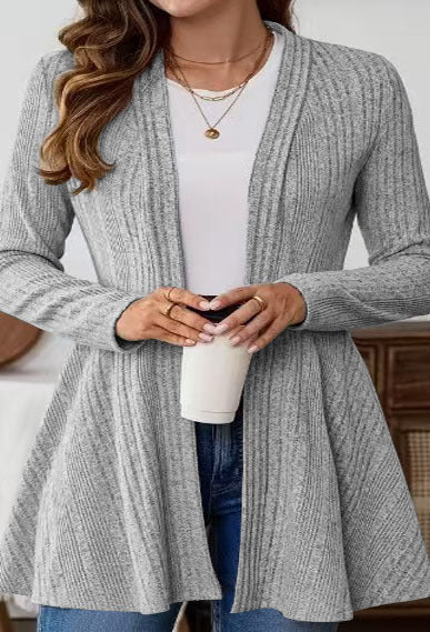 Dame cardigan avec coupe décontractée et décolleté en V flatteur Chic und Stil