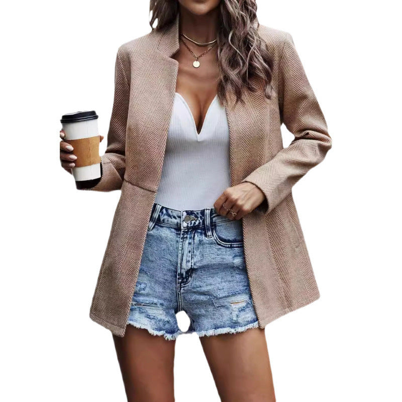 Blazer tendance matelassé pour femmes avec coupe décontractée et forme de col élégante Chic und Stil
