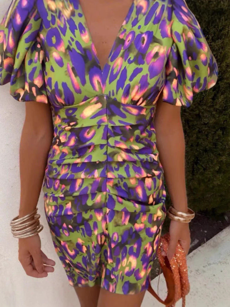 Robe de soirée cintrée pour femmes avec manches bouffantes et décolleté en V Chic und Stil