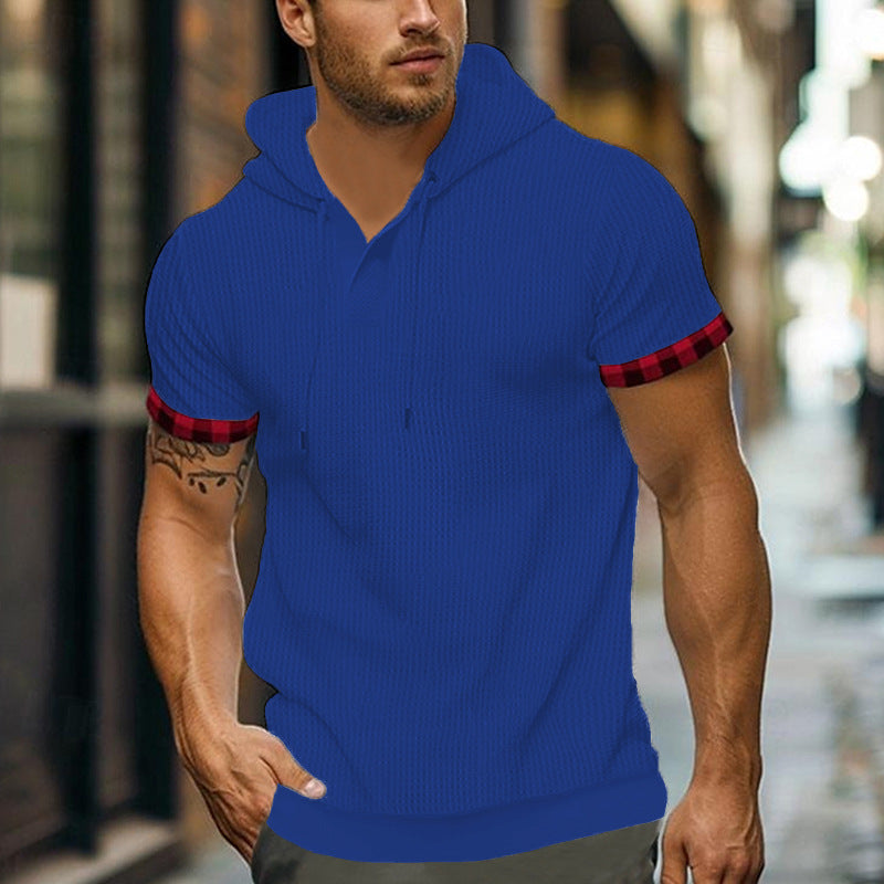 Chemise à manches courtes sportive pour hommes avec capuche et détails à carreaux Chic und Stil
