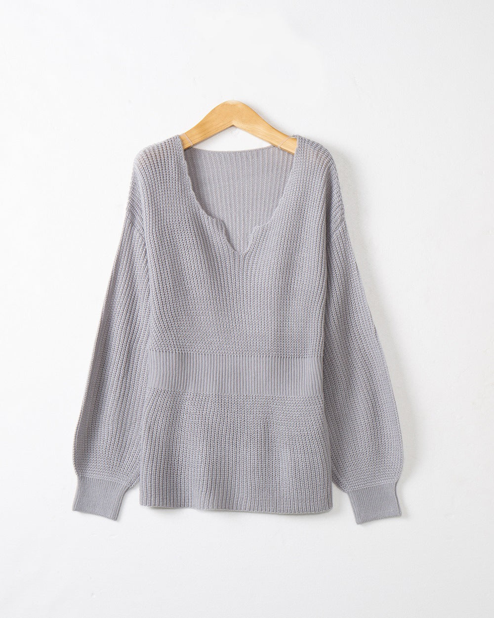 Pull en grosse maille pour femmes avec décolleté en V profond et coupe décontractée Chic und Stil