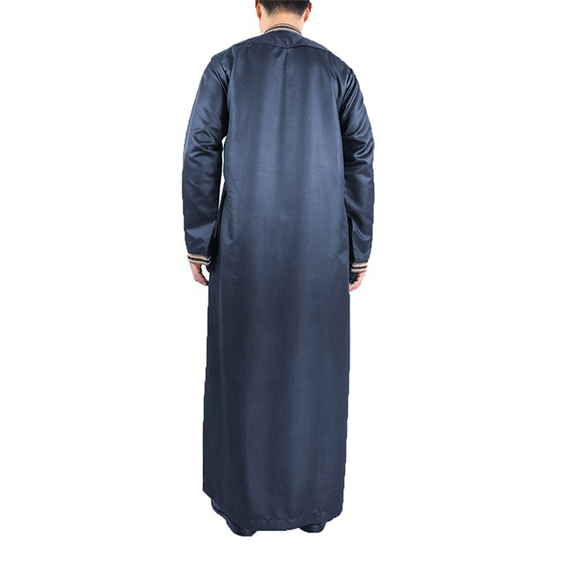 Homme robe longue traditionnelle avec broderie décorative et élégante patte de boutonnage Chic und Stil