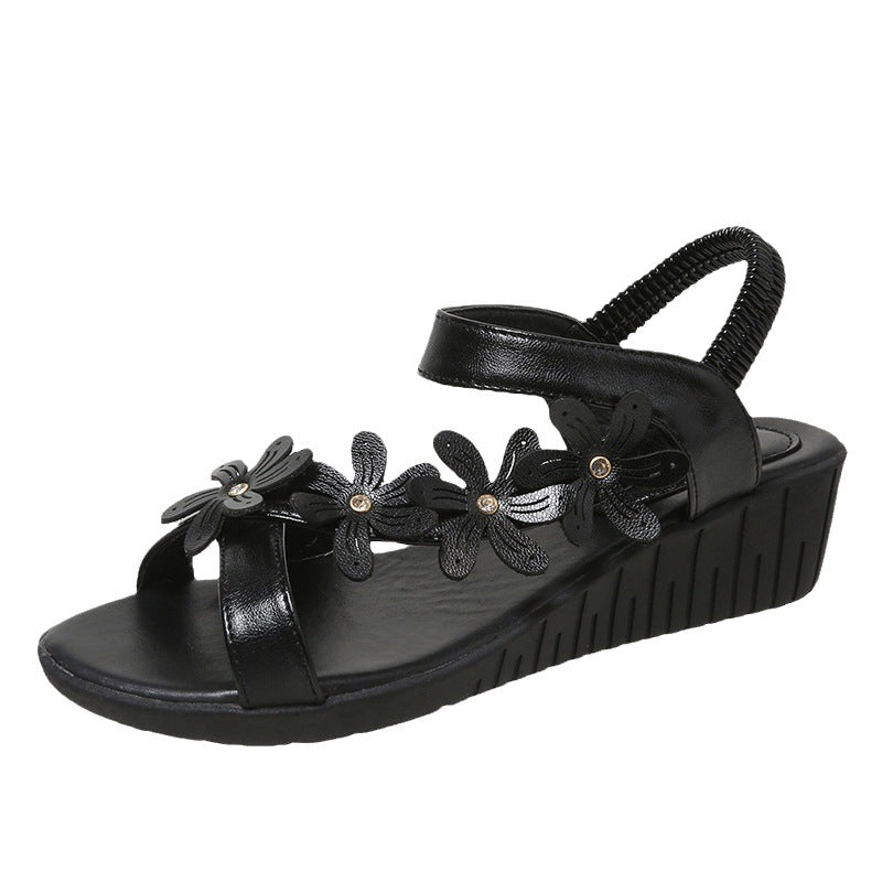 Sandales confortables pour femmes avec des applications florales modernes et une semelle ergonomique Chic und Stil