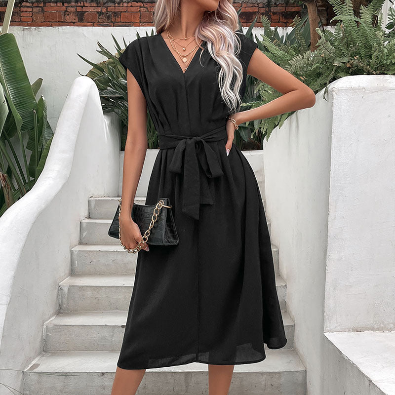 Robe midi élégante cintrée à la taille pour femmes Chic und Stil