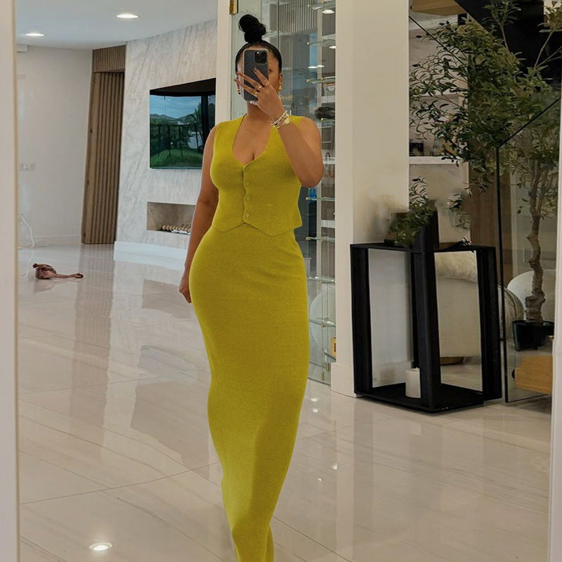 Robe maxi ajustée pour femmes avec détails de boutons et coupe étroite Chic und Stil