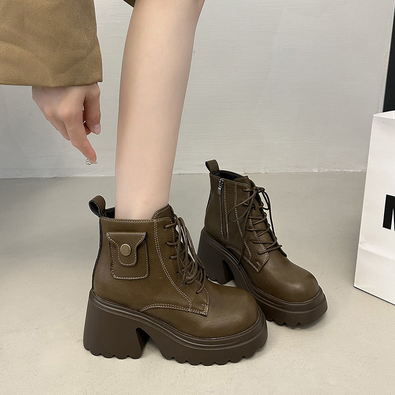 Bottes chunky pour dames avec un talon haut et une fermeture éclair latérale Chic und Stil