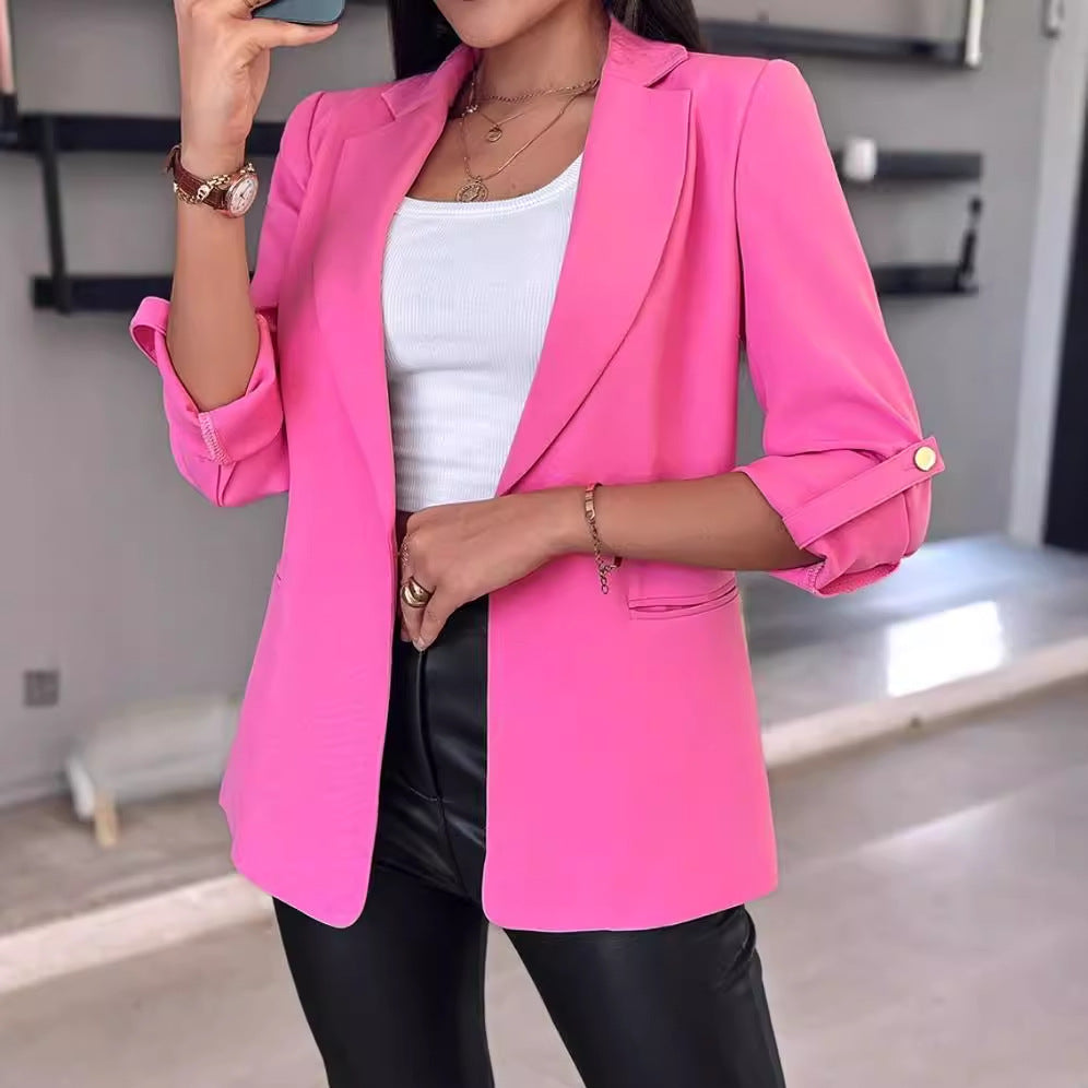 Blazer féminin tendance avec manches retroussées et poches pratiques Chic und Stil