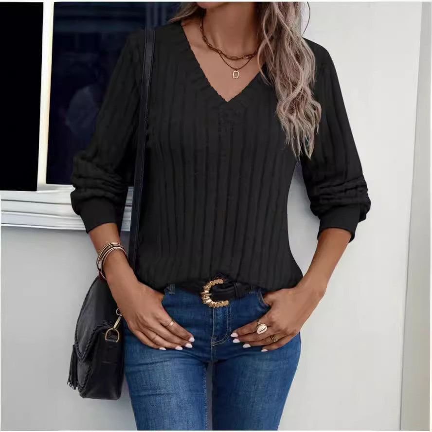 Pull femme avec décolleté en V et motif à côtes texturé Chic und Stil