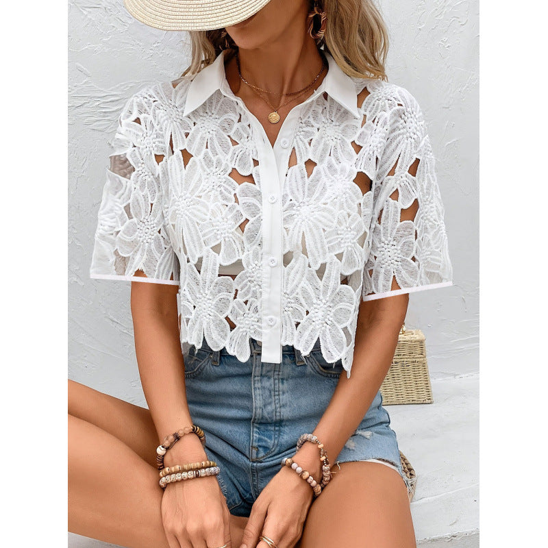 Blouse courte à manches courtes florale en crochet Chic und Stil