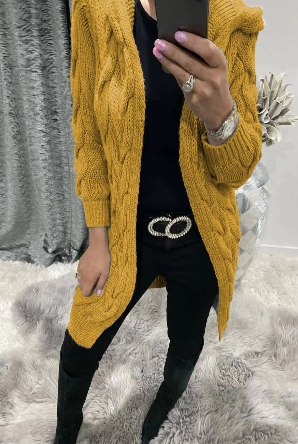 Cardigan femme en gros tricot avec capuche et motif torsadé Chic und Stil