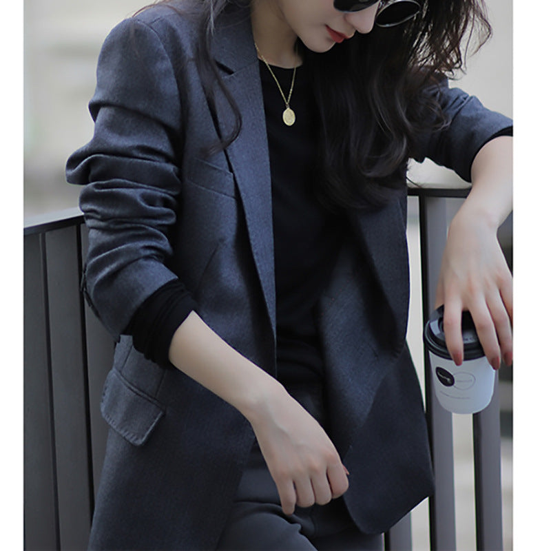 Veste en laine sur mesure pour femmes avec coupe structurée Chic und Stil