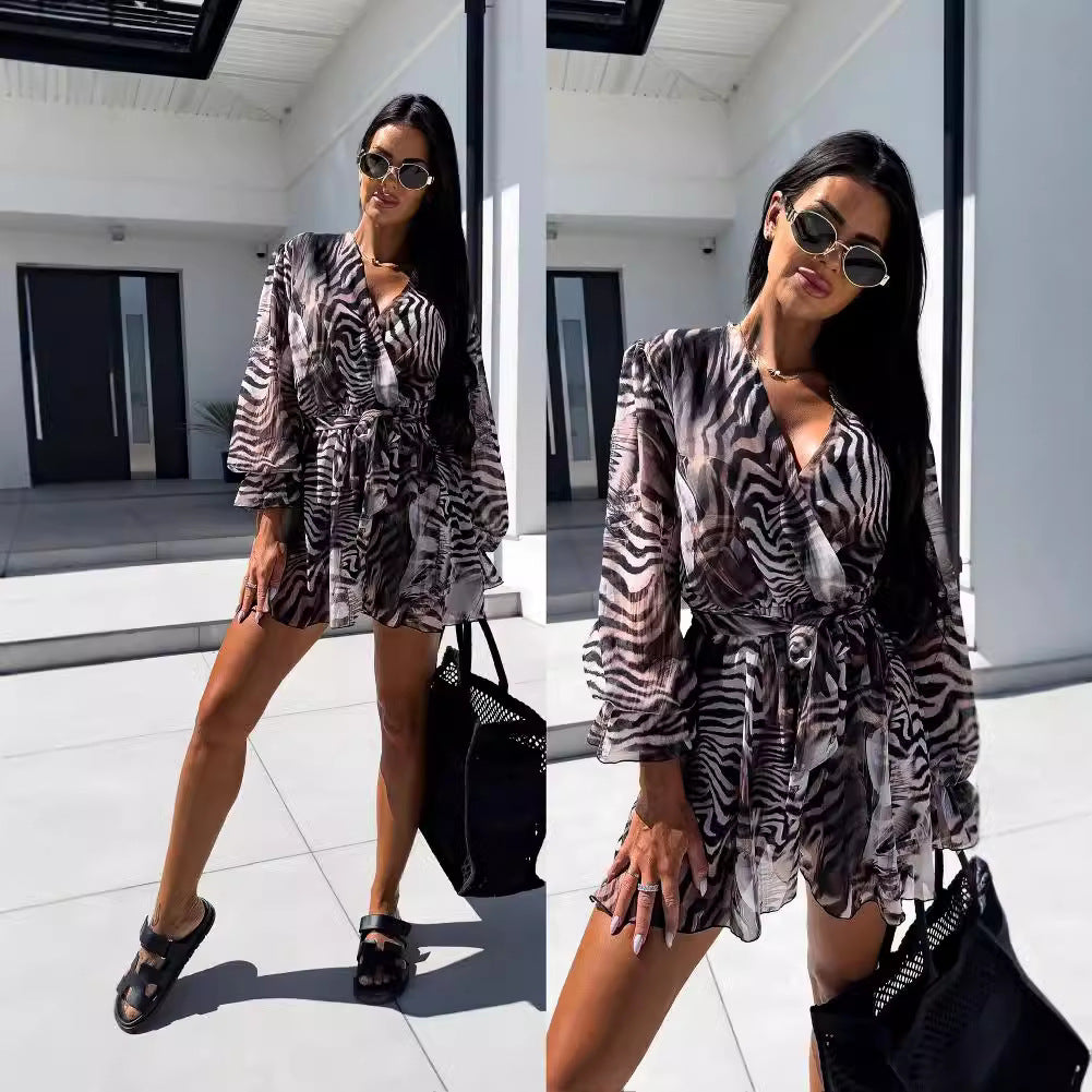 Women's Floral Print Wrap Dress with Tie Sleeves Chic und Stil