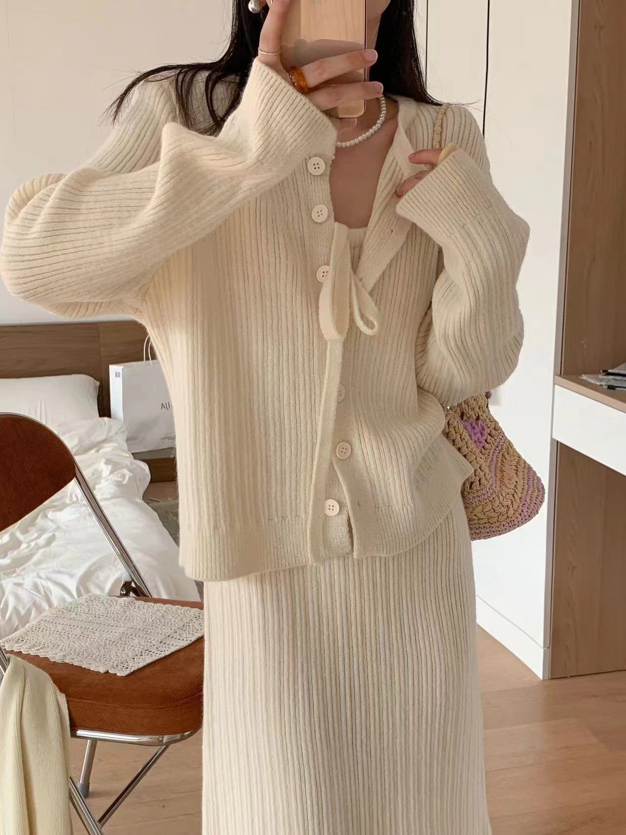 Veste en tricot pour femmes avec maxi robe en design côtelé et ceinture à nouer féminine Chic und Stil