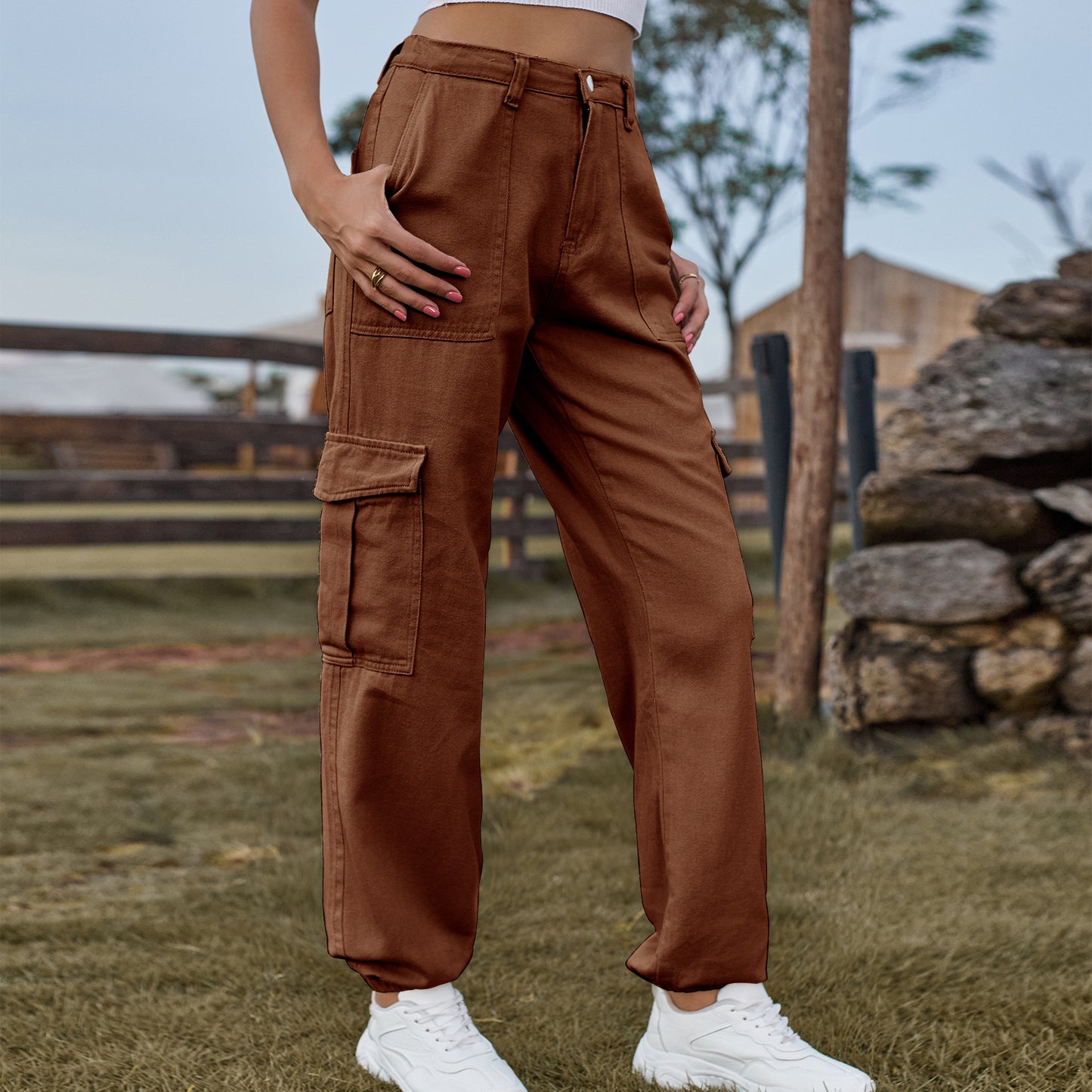 Women's cargo pants with side pockets and high waist Chic und Stil