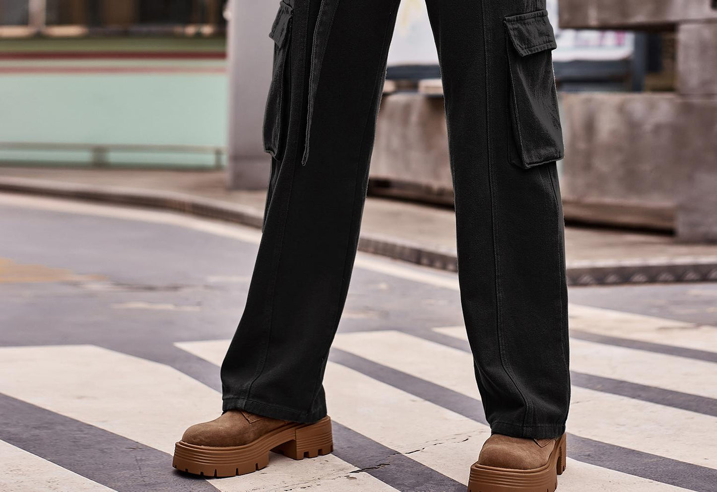 Women's cargo pants in a casual style with practical pockets and a high waist Chic und Stil