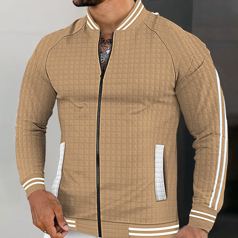 Veste matelassée sportive pour hommes avec un design structuré et des poches zippées latérales Chic und Stil