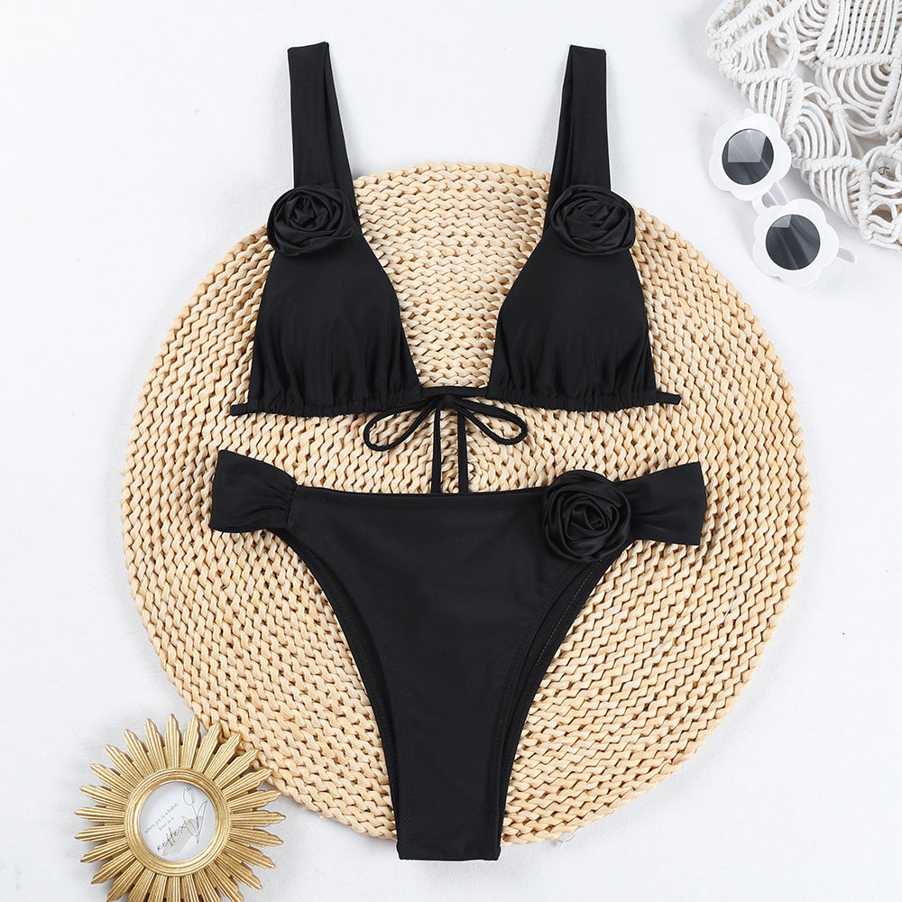 Bikini triangle femme avec des accents floraux et des bretelles réglables Chic und Stil