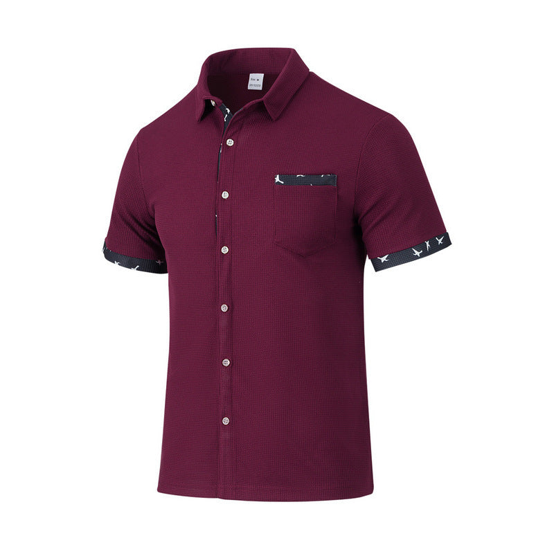 Chemise à manches courtes pour hommes avec col à la mode et poche poitrine Chic und Stil