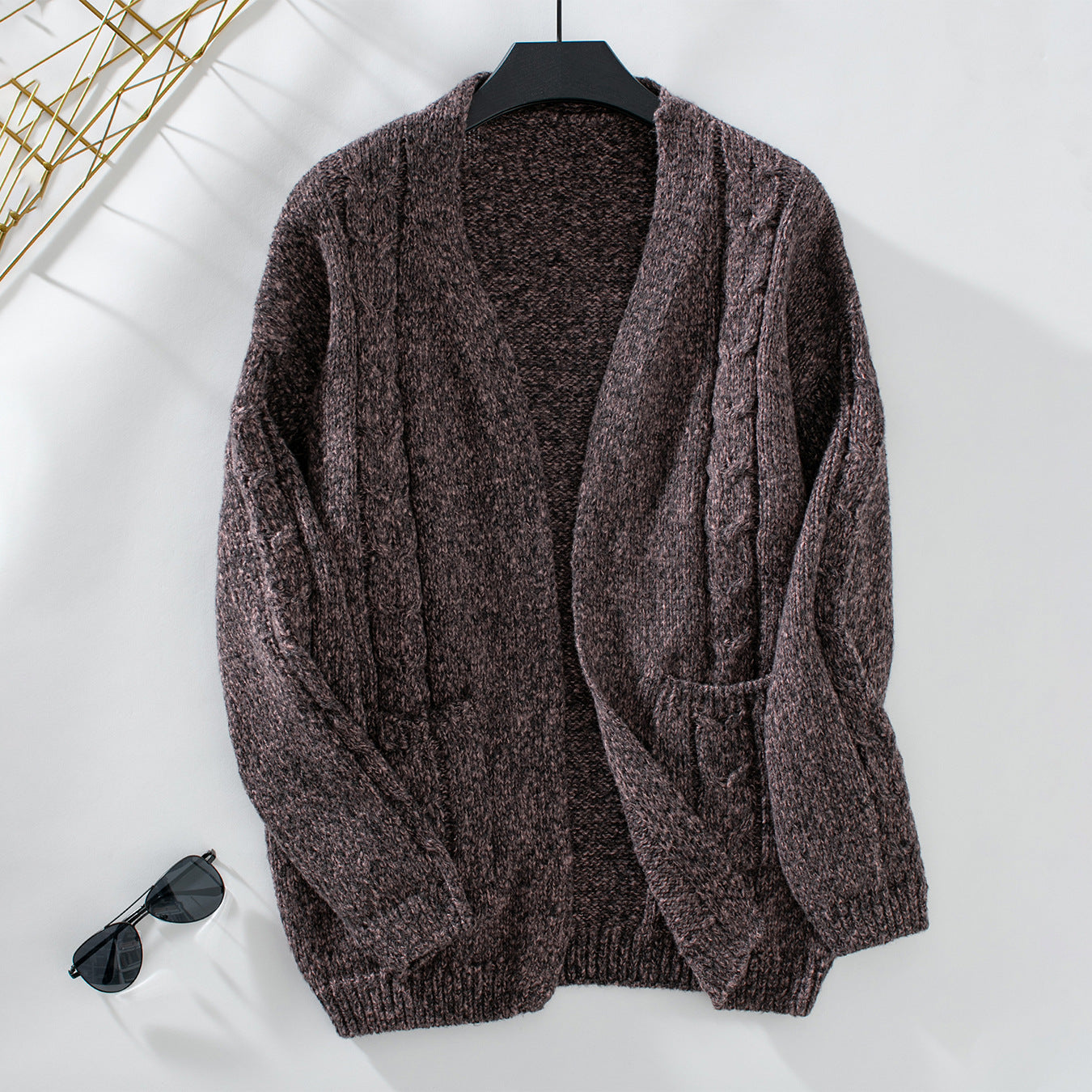 Veste en tricot pour femme avec motif en torsades et poches Chic und Stil