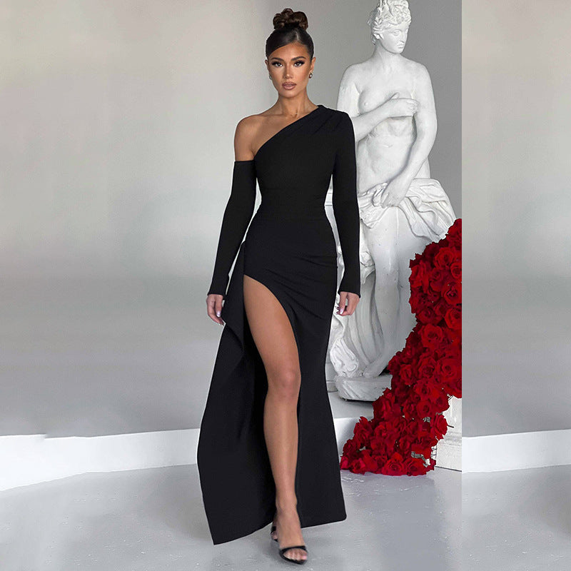 Robe de soirée à une épaule à fente haute Chic und Stil