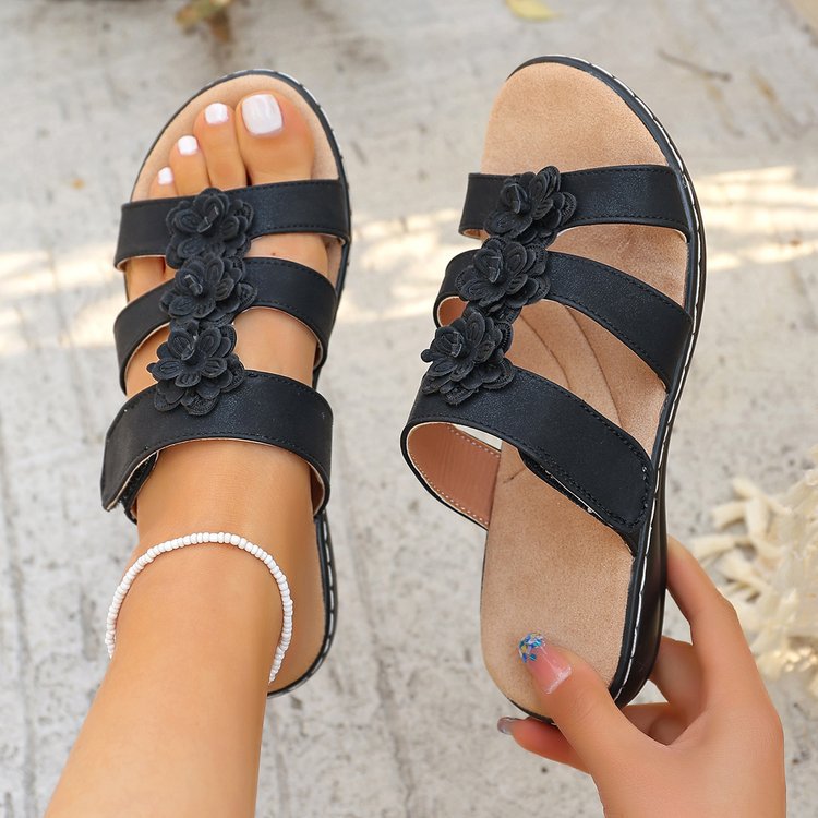Sandales confortables pour femmes avec des applications florales Chic und Stil